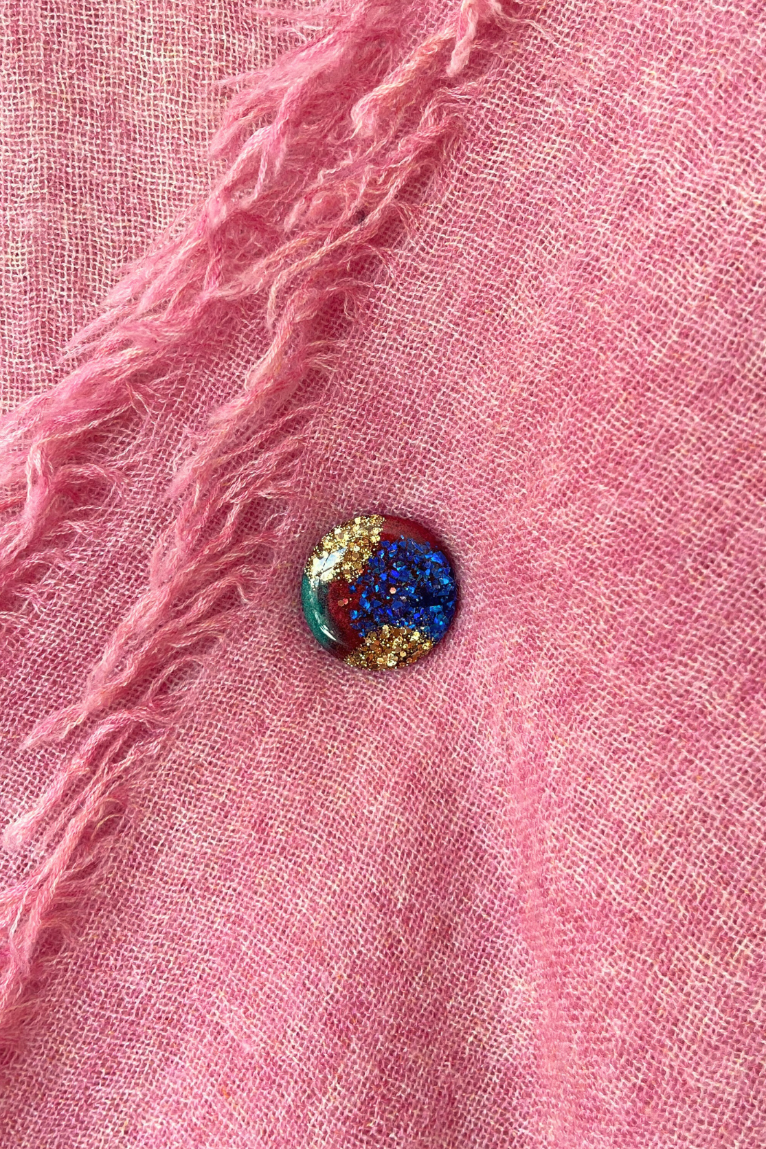 Resin Reversible Magnet Brooch